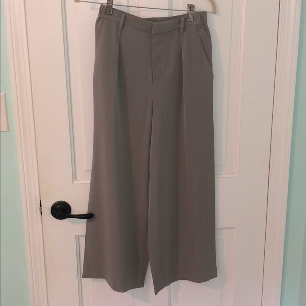 Uniqlo taupe crop wide legs
